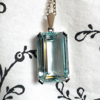 Zlatý akvamarínový přívěšek greenish blue 15 ct / certifikát 