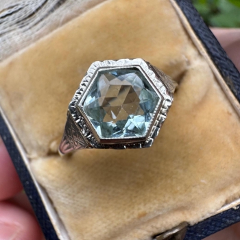 Art Deco prsten s přírodním akvamarínem 1.2 ct ve zlatě, posudek 