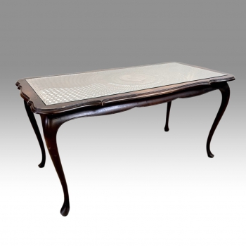 Dřevěný konferenční stolek se sklem 