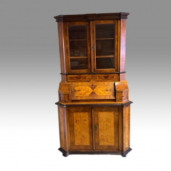 Dřevěný intarzovaný sekretář 19. století 