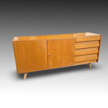 Dřevěná komoda Jiroutek 